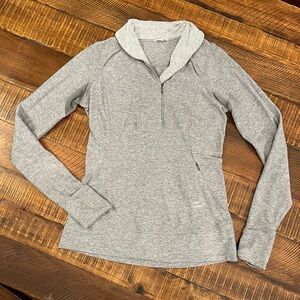 Lululemon women’s collared long sleeve athletic top